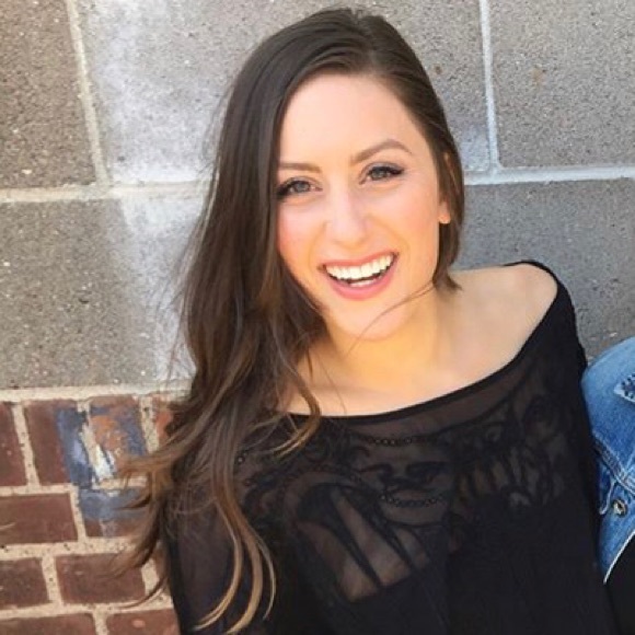 Meet your Posher, Jessica - Picture 1 of 1